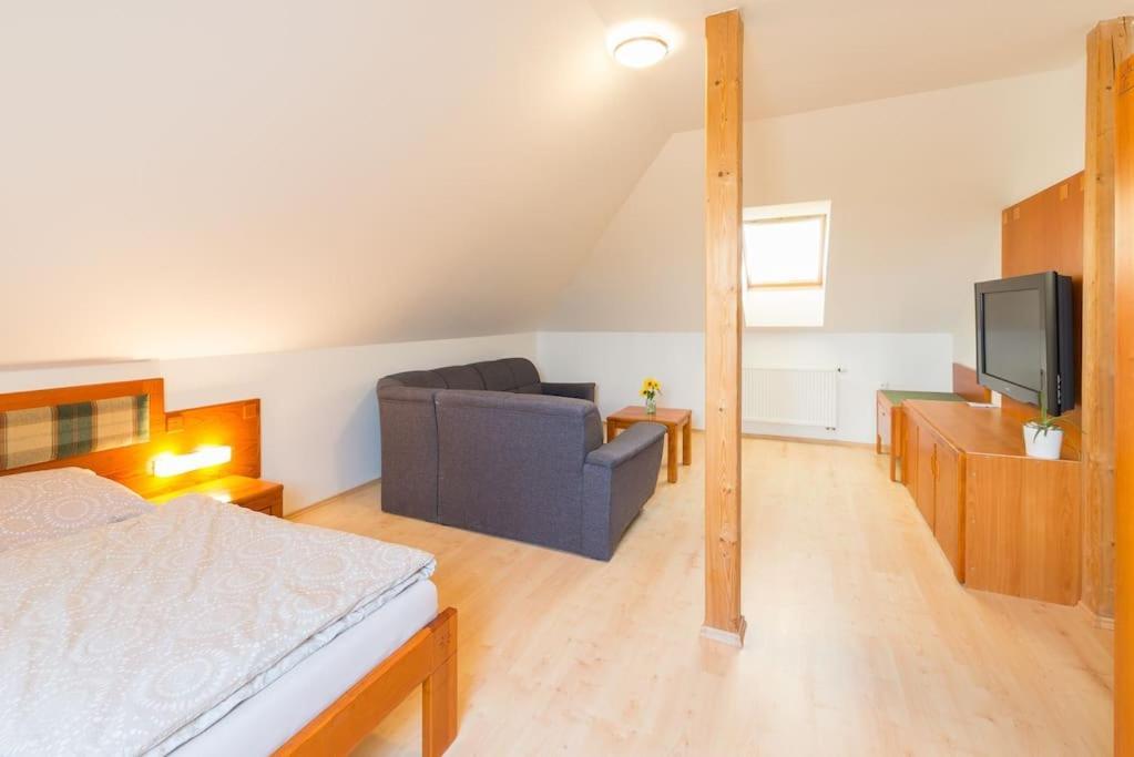 Na Helstyne Apartment Frenstat pod Radhostem Luaran gambar